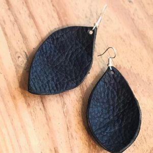 💋Leather teardrop earrings by Blackelm